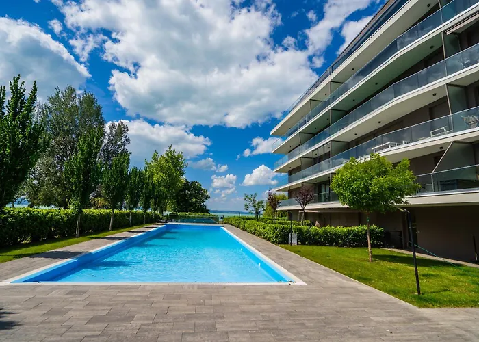 Myflat Coral 52 Duplex Penthouse